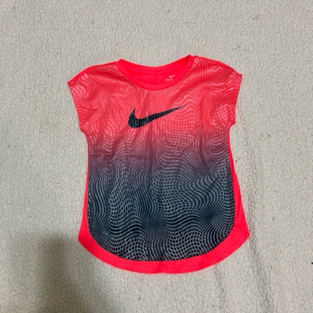 Nike Dri Fit Girls Short Sleeve Athletic Cut Tee Shirt